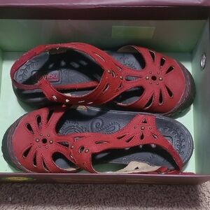 Jambu Womens Red Cutout Sandals